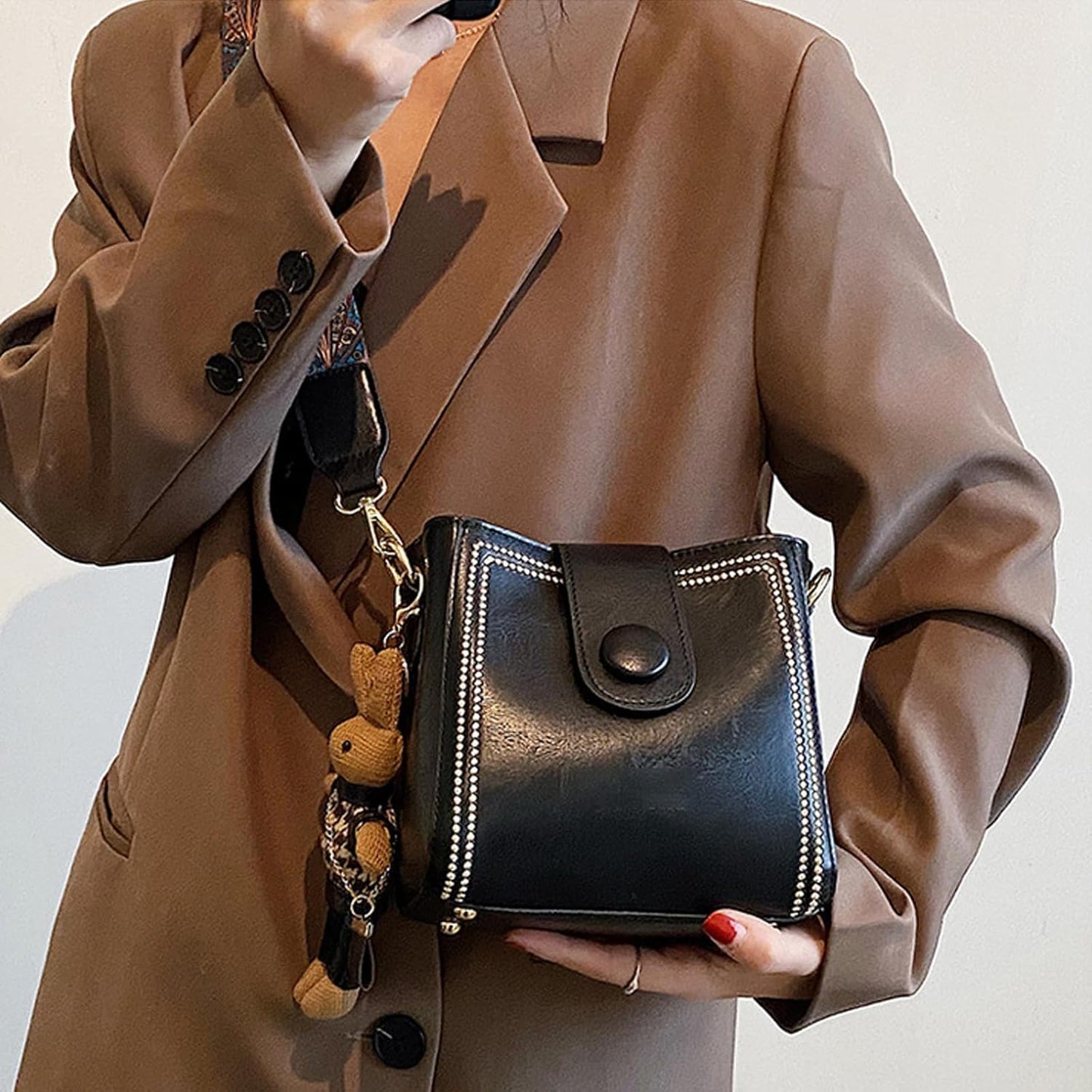 Borsa a secchiello retrò di piccole dimensioni, borsa vintage alla moda con tracolla regolabile più ampia.